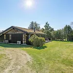 Jelin - 2-5km From The Sea By Interhome